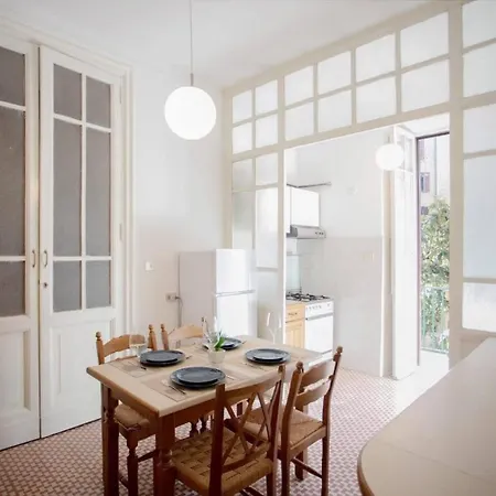 Sui Generis Casa Per Vacanze דירה *